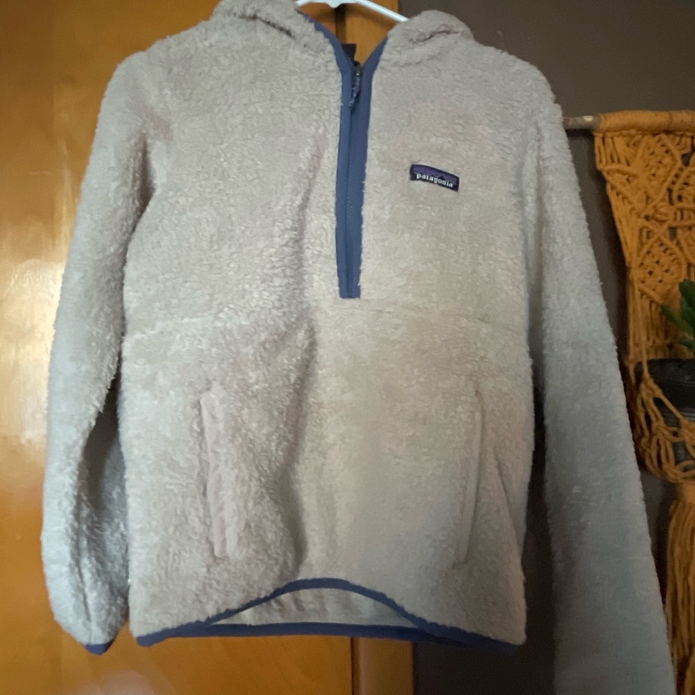 Patagonia Women’s Cream Fleece Pullover